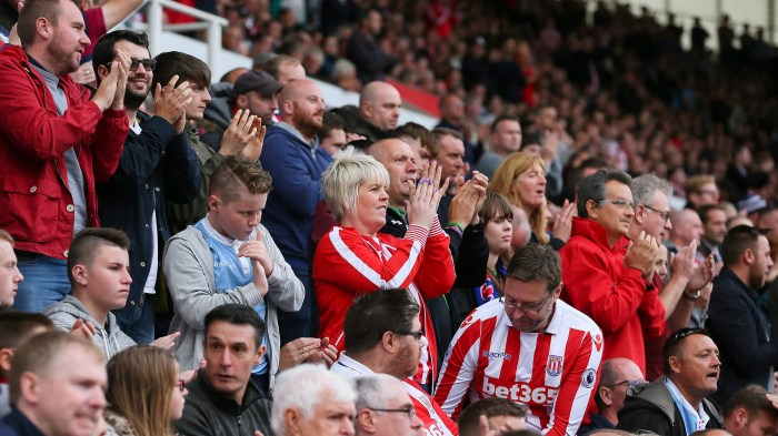 Supporters Council 4 - 169 - 2400x1350 - Fans.jpg