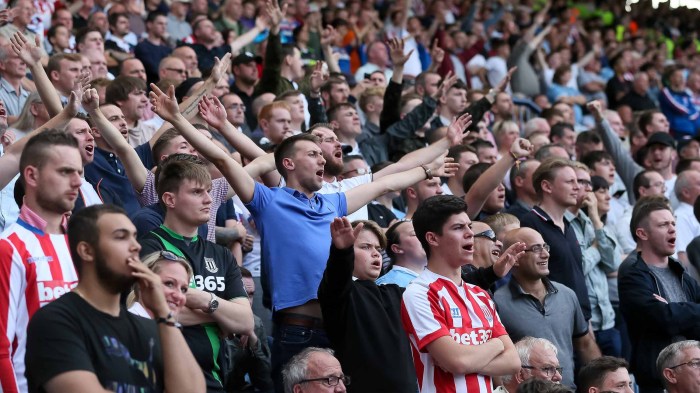 Supporters - 169 - 2400x1350 - West Bromwich Albion.jpg