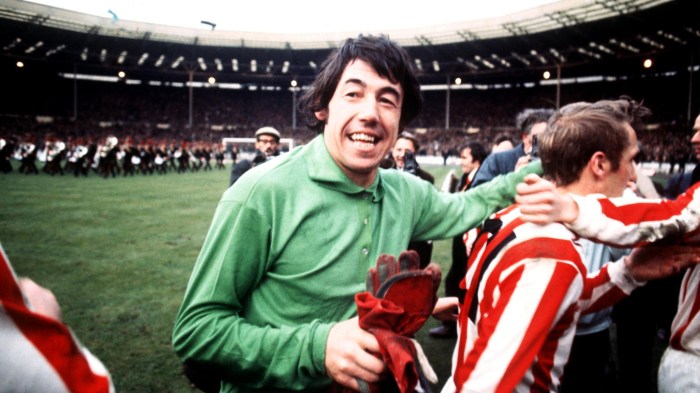 Gordon Banks 17 - 169 - 2400x1350 - Former Players.jpg